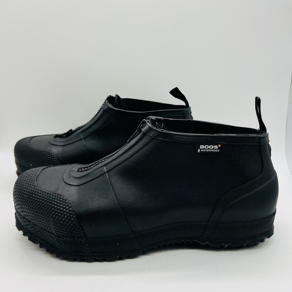 BOGS UNISEX ZIPPERED BLACK OVERSHOE SIZE 10 WATERPROOF COMPOSITE TOE NWOT main image 5